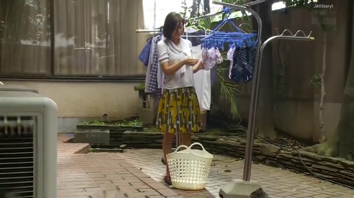 ADN-115 – Pria Muda Dan Istri Berdada Besar – Saeko Matsushita