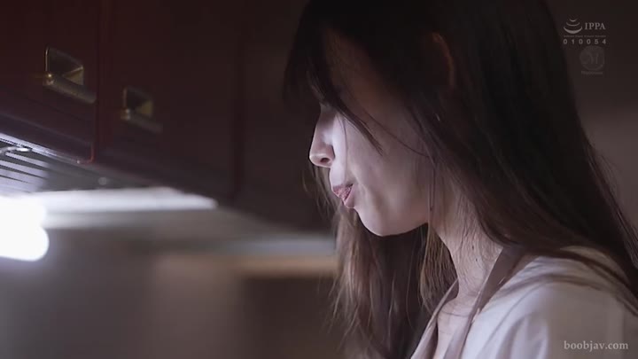JUQ-757 – Rahasia Selingkuhnya Mama Muda Yang Punya Pacar Lagi – Tsumugi Akari